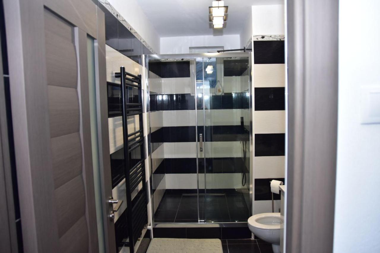 Apartament Dabe Hd 후네도아라 외부 사진