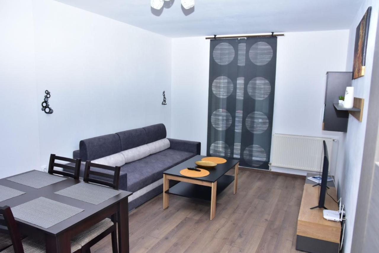 Apartament Dabe Hd 후네도아라 외부 사진