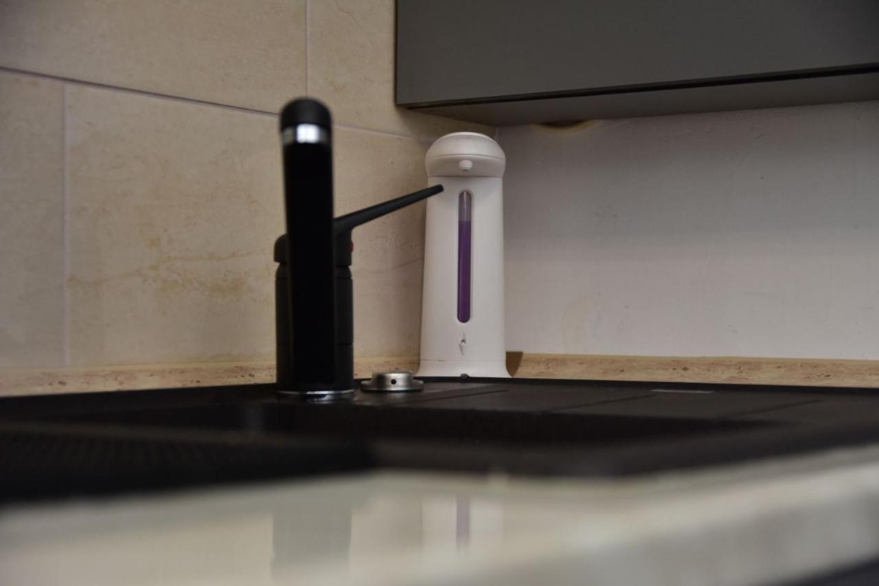 Apartament Dabe Hd 후네도아라 외부 사진