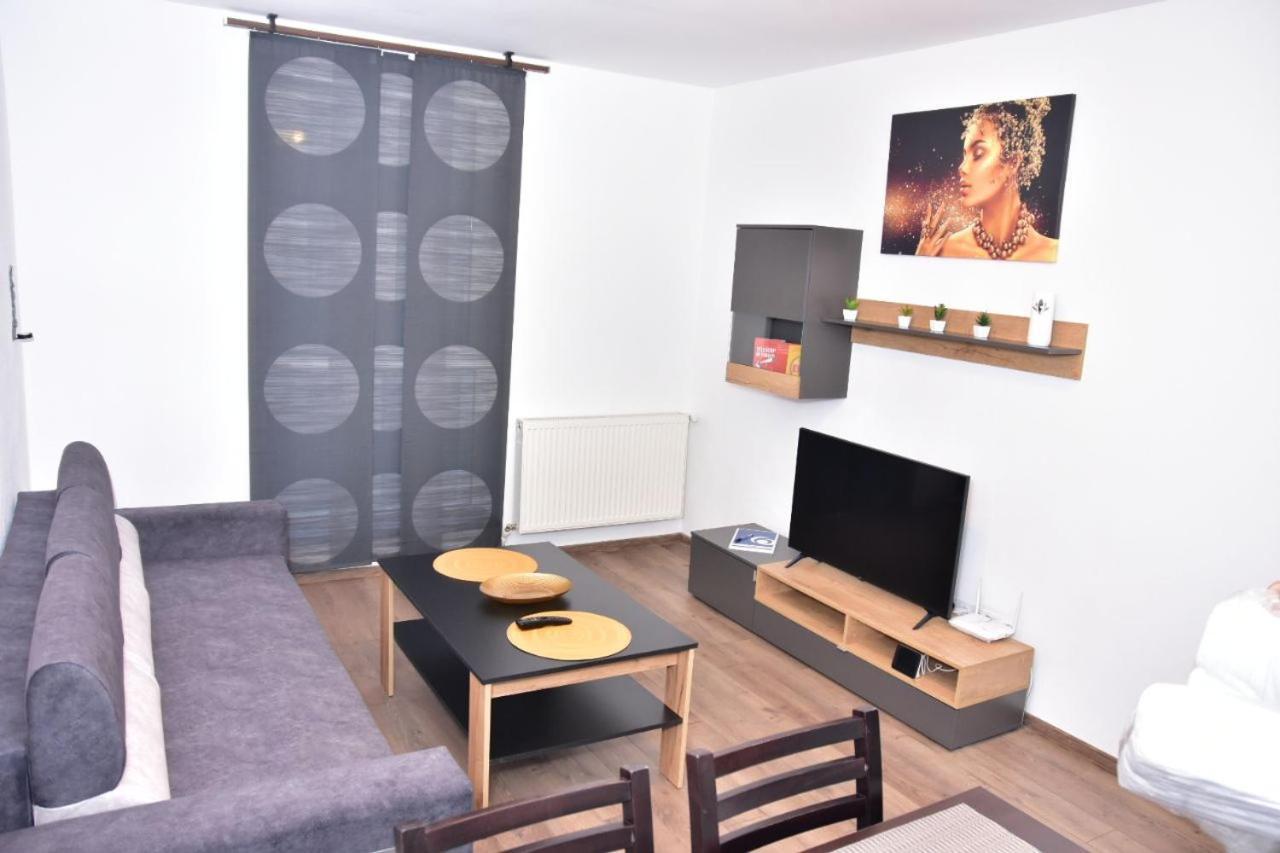 Apartament Dabe Hd 후네도아라 외부 사진