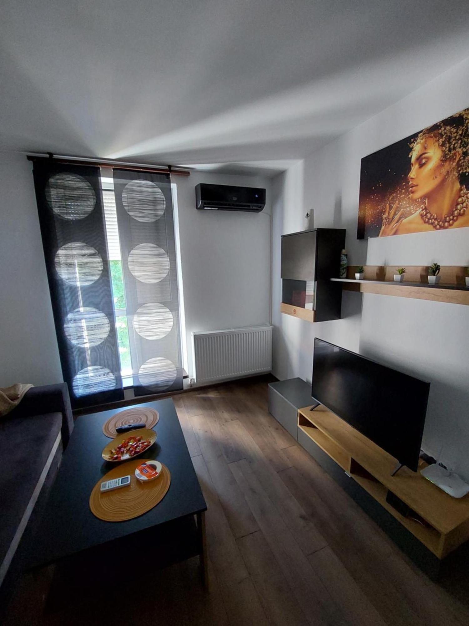 Apartament Dabe Hd 후네도아라 외부 사진